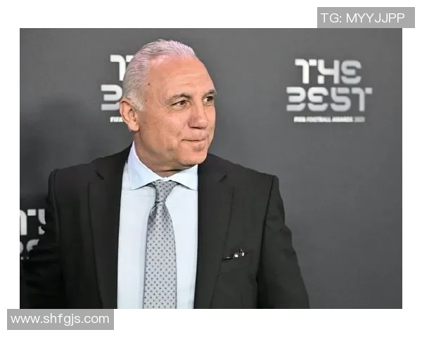 保加利亚足球传奇球星全解析 从格奥尔基·斯托伊奇科夫到现役球员